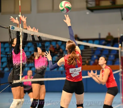 ΤΟΥΡΝΟΥΑ ΒΟΛΕΪ