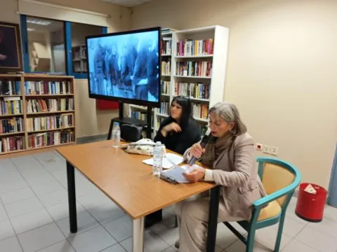 βιβλιοθήκη