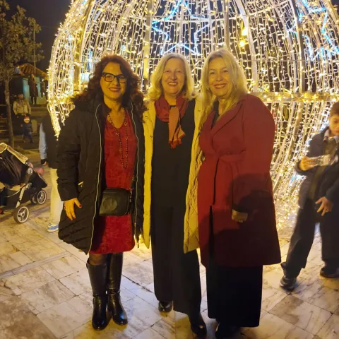 στο άναμμα του Δέντρου